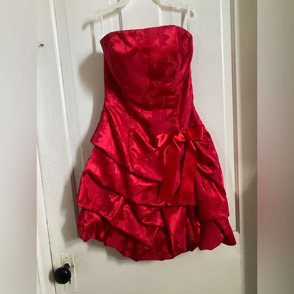 Jessica McClintock Red Strapless Dress